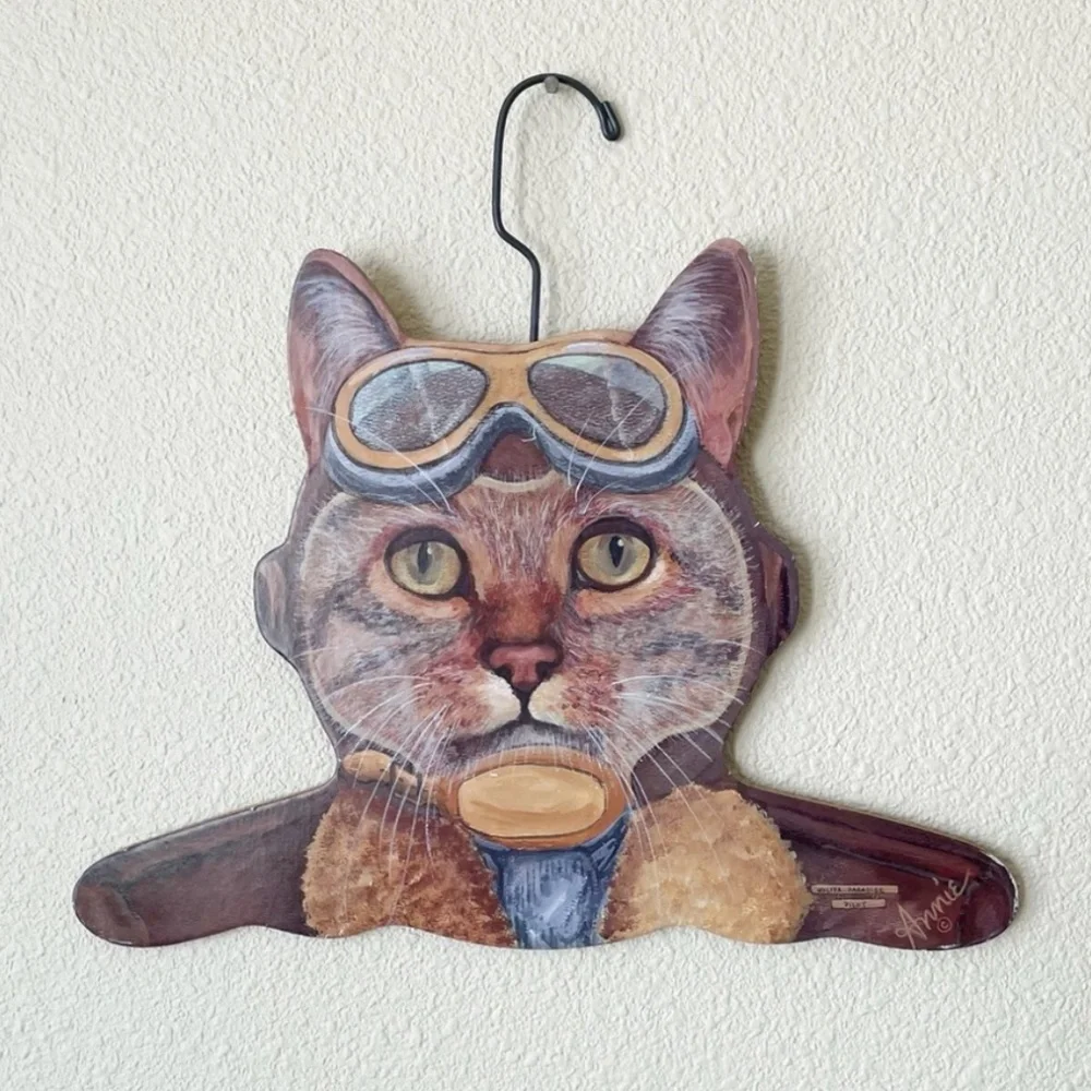 Seeking 👀 Bear Hanger | ISO Wooden Stupell VNTG Clothes | Vintage - Please Help - Picture 7 of 8